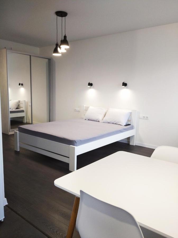 White Apartment Poltava Dış mekan fotoğraf